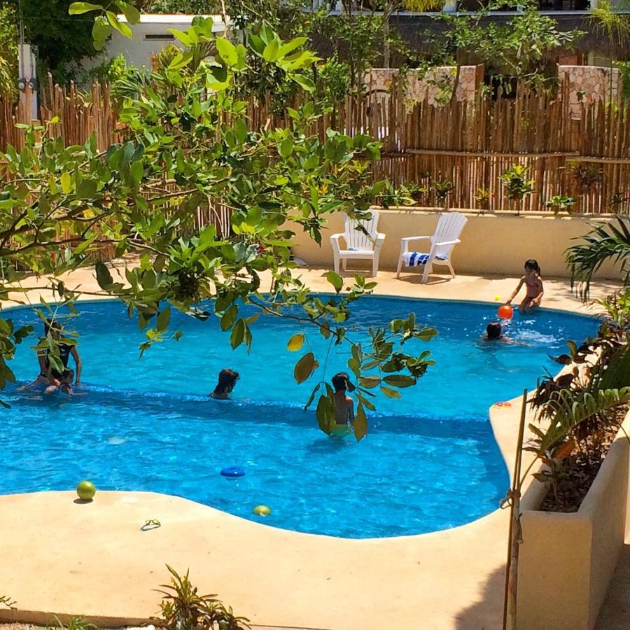 Hotel & Oasis 3*
